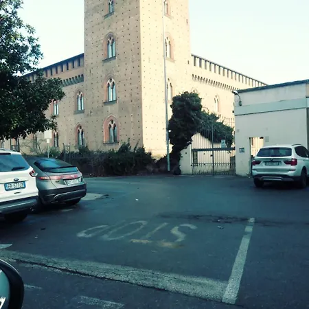 Castello Visconteo *