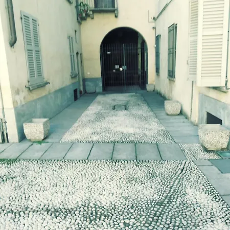 Castello Visconteo *